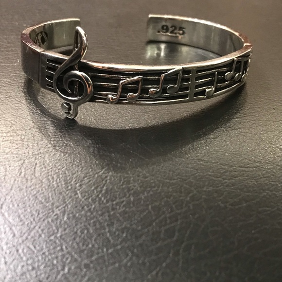 Silver music note bangle - Picture 5 of 5